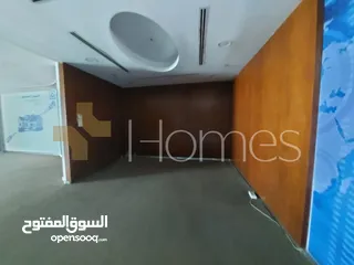  3 معرض بموقع مميز للبيع شارع عبدالله غوشه ، بمساحة 682 م