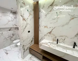  34 طابق ارضي 250 م +160 حديقه و ترس عبدون بقرب سفاره اوكرانيا و تاج مول تشطيبات فندقي فخمه حديثه