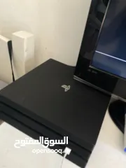  1 بلاستيشن 4 برو
