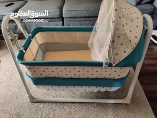  2 سرير اطفال هزاز وسرير متنقل شياله