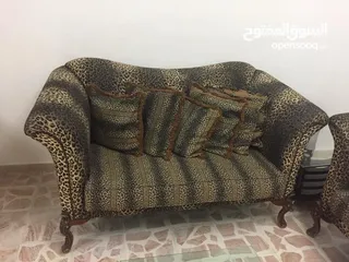  1 طقم كنب مستعمل بحالة جيدة