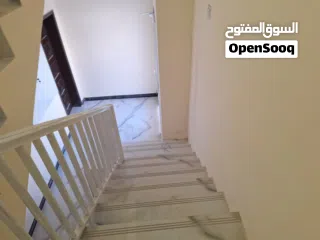  12 للبيع بيت بالرفاع الشرقي مجدد بالكامل