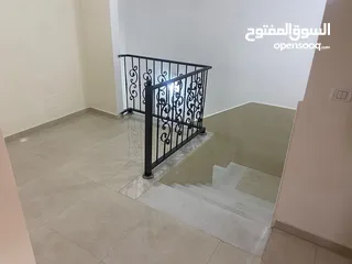  13 للايجار شقه دبللكس قرب ترست للتامين وشارع القدس