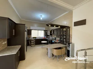  19 شقة دوبلكس منطقة بدر حي الهلال شارع الحرم