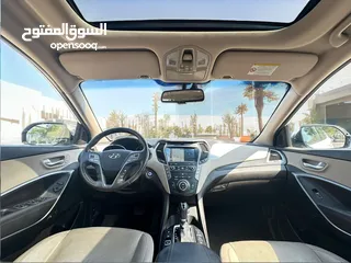  15 HYNDAI GRAND SANTA FE  2017  3.3L V6 AWD  GCC  FULL OPTION  0% DOWNPAYMENT