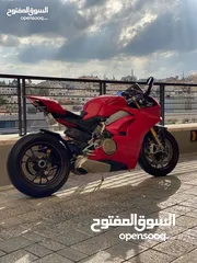  12 Ducati panigale V4 s