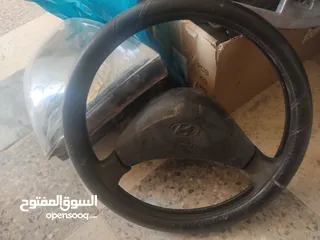 6 قطع مستعمله و اكسسوارات مختلفة للسيارات