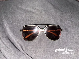  10 نظارة ماركة ( carter) صنعة في فرنسا جوده عاليه شبه الجديده كولتي عالي  لا يوجد فيها اي خدوش