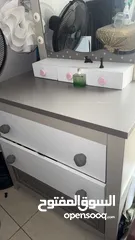  3 سرير غرفه بنات مع مرأه