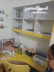  2 خزانة ومكتب وتواليت للبيع