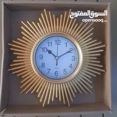  5 ساعات حائط للبيع