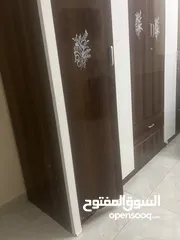  1 كبت / خزانة ملابس للبيع