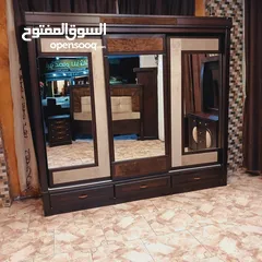  16 غرفة_نوم_ماستر_ابواب_موديل_الجمال_كوالتي بحاله الوكاله استخدام مده قصيره وخشبها زان ولاتيه وقشره بلو