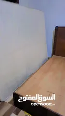  5 تخت خشب ثقيل للبيع فقط ب 25