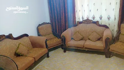  1 طقم كنب وطقم كورنر للبيع بداعي السفر