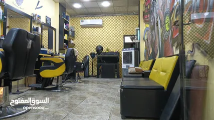  3 صالون حلاقه رجالي بموقع مميز للبيع