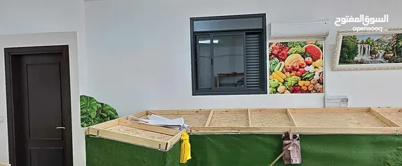  1 عدة محل خضار وفواكه بحالة ممتازة وبسعر مغري .........