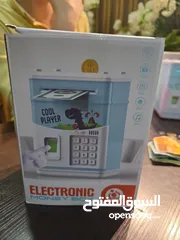  1 أولادك يتعلموا التوفير وهم مبسوطين  تفكرهاي مش حصّالة عادية حصالة إلكترونية ذكية بنك صغير في بيتك
