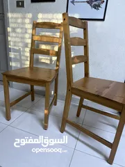  2 كراسي خشب وكرسي مكتب
