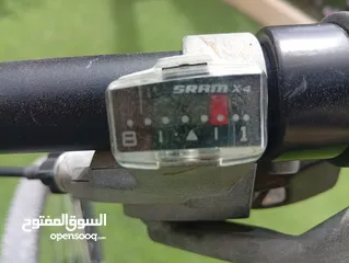  3 بسكليت المنيوم غيارات 8 شبه جديد بس بدو تغير عجل وراني