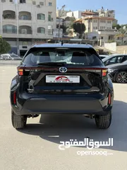  14 تويوتا ياريس كروس ترخيص 2022  محرك 1500 هايبرد  جير أوتوماتيك  172 حصان هاندبريك كهربائي عداد 61000