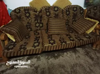  1 طقم موريس خشب زان أصلي و بحالة الجديد و اسفنج و تنجيد جديد للبيع و الله يطرح لك البركه .