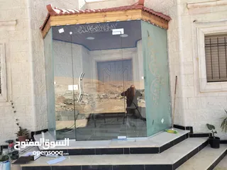  24 اعمال زجاج وسكريت