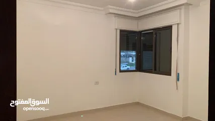  2 مساحة تجارية ارضية للبيع  بموقع ممتاز وتصلح لجميع الانشطة التجارية  الرقم المرجعي : 48085