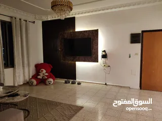  2 متوفر شقة بطولكرم دوار السلام دخلة ريم البوادي مساحتها 135 ومع بيت الدرج 145  دلكس جاهزة  بدون مصعد