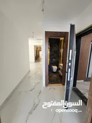  5 شقة فارغة للبيع في منطقة الدوار الرابع ( عدد 2 ) - ref : 14598