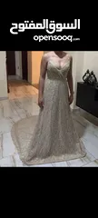  1 فستان عروس للبيع بسعر 350 دينار   للإستفسار: