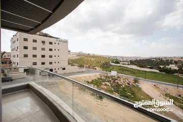  9 شقة فاخرة للبيع بسعر مغري في اجمل مواقع الجبيهة طابق ثاني كاش او اقسااط من المالك