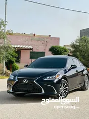  10 لكزس ES300 2019 ألترا فل كامل أعلى صنف لون كحلي غامق مميز للبيع