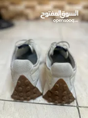  4 New balance 327