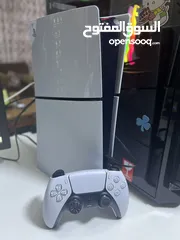  2 Ps5 slim digital   - only used for a month