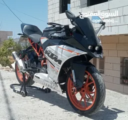  4 KTM 390 RC 2017