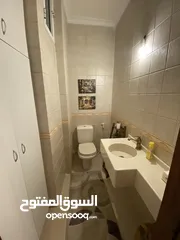  13 شقة فاخرة للبيع 250 متر مربع داخلي 250 متر مربع خارجي ام زويتينة