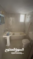  5 شقه للإيجار السنوي