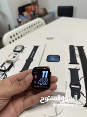  4 Apple Watch Series 9 45mm Midnight 97% Battery