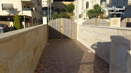  6 شقة شبه ارضي بحال الوكالة للبيع في مرج الحمام قرب قصر الامير محمد بسعر مغري