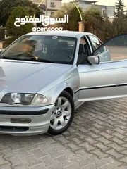  1 BMW 325 ثالثة