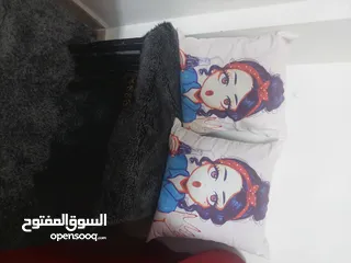  14 طقم كنب 7مقاعد بحالة جيدة جدا للبيع المستعجل 75د الموقع الزرقاء