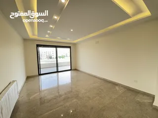  7 شقة مميزة طابق اول مساحة 214 م بتشطيبات مميزة باجمل مناطق رجم عميش مع بلكونات بنظام ترسات