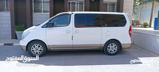  1 باص هيوداي H1 2015 بدون سائق