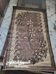  7 طقم كنب ومتفرقات للبيع  طقم كنب  طاولة 2 وممر ومعاه قطعتين  طقم كنب 7 مقاعد مع كفره بحالة جيدة