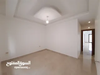  8 شقة ارضية بمواصفات مميزة بمساحة 130م+200م ترس خارجي في ابو السوس البيادر بالقرب دوار الدفاع المدني