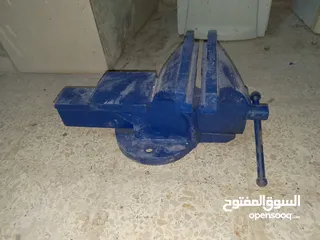  1 ملزمة حديد