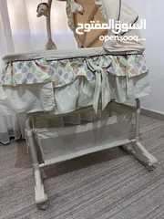  2 مهد مستعمل نظيف جداً للبيع