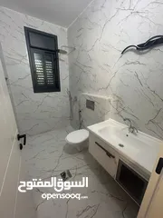  14 شُقَّة مَفروشة 3 غُرَف في الطيرة موقع ممتاز لم تُسكَن مِن قَبل