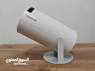  1 للبيع جهاز عرض (بروجكتر) من شركة Magcubic -